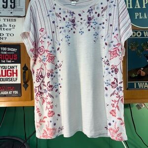 CJ Banks White and Red Floral Short Sleeve Tee